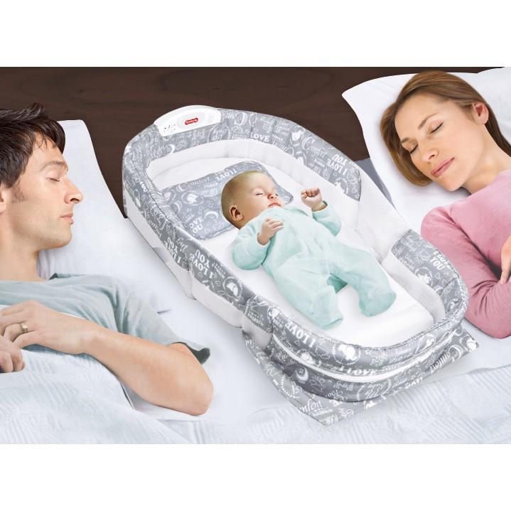 Portable baby separated bed